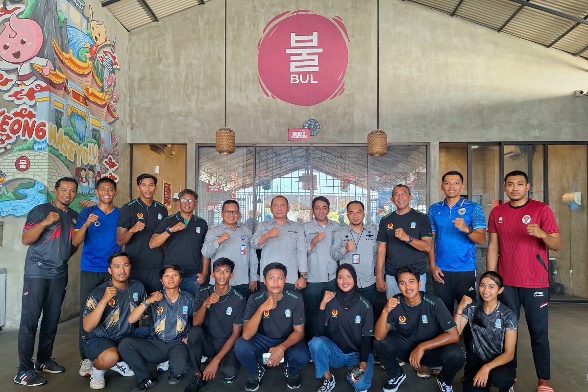 Dukung prestasi PON XXI, BPBD Jatim silaturahmi dengan kontingen bola voli pantai