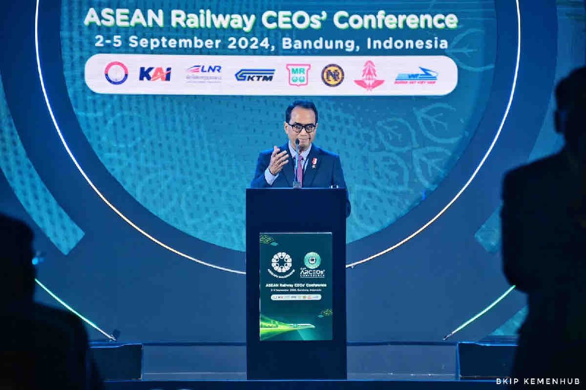 Indonesia on track to be world-class train maker: minister