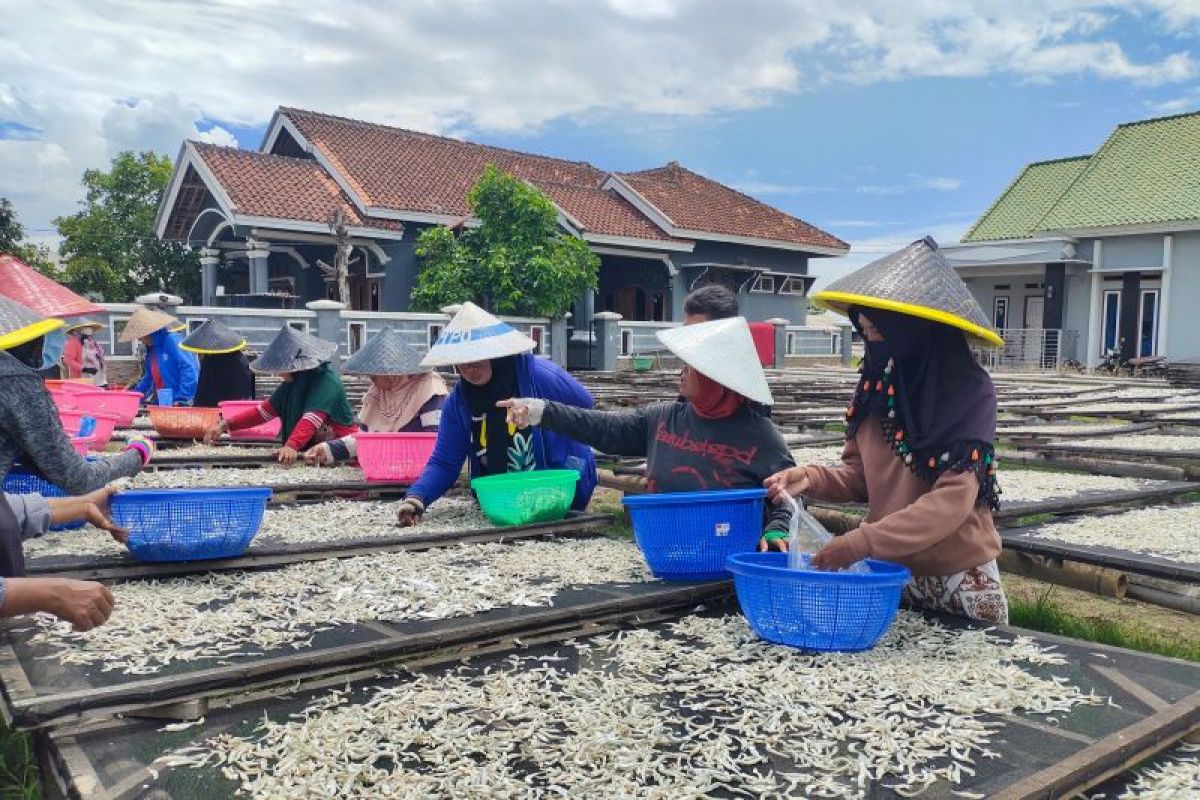 Pj Gubernur Lampung minta alih kelola sertifikat kesehatan perikanan