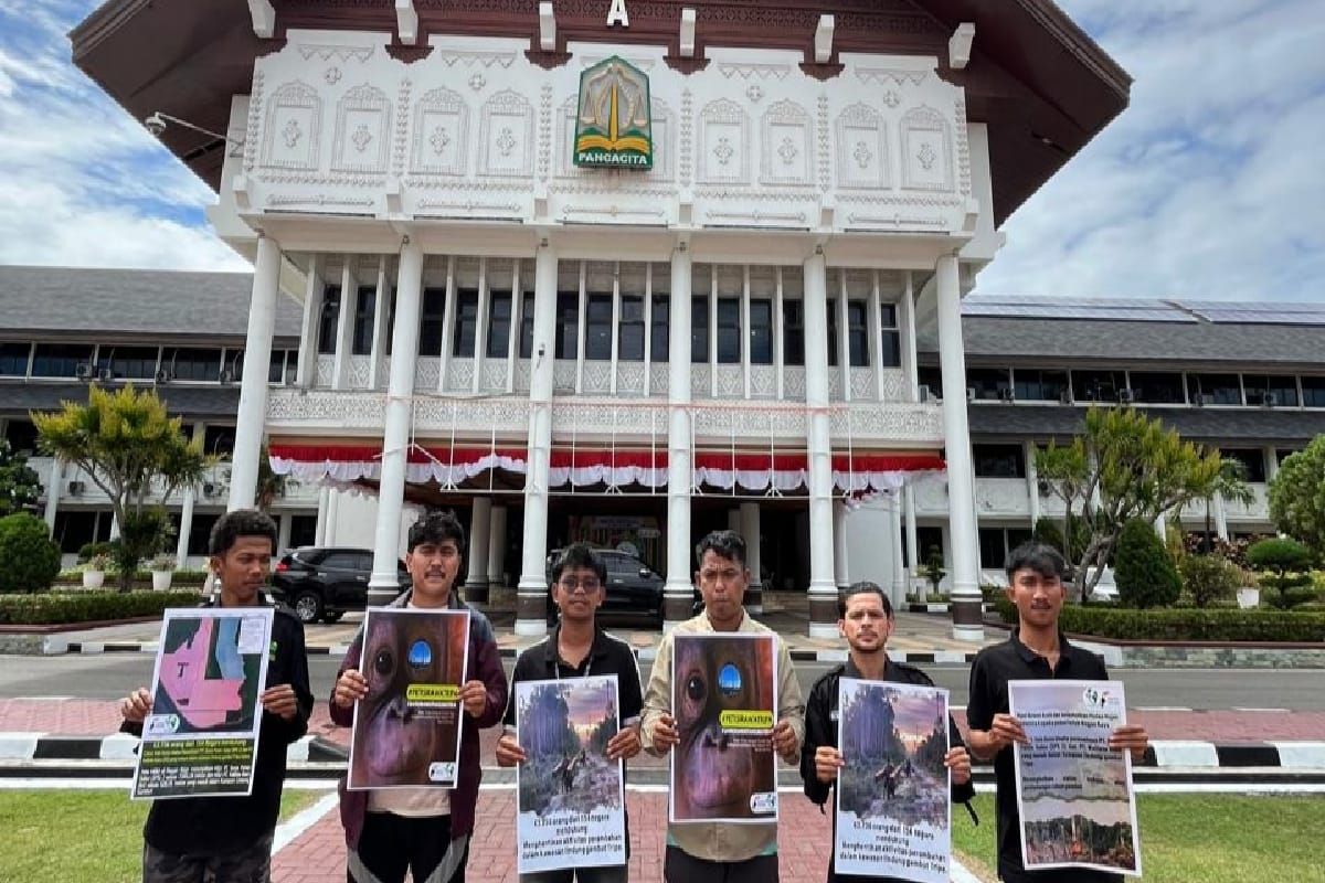 Apel Green serahkan petisi hentikan perambahan kawasan lindung ke sejumlah petinggi Aceh