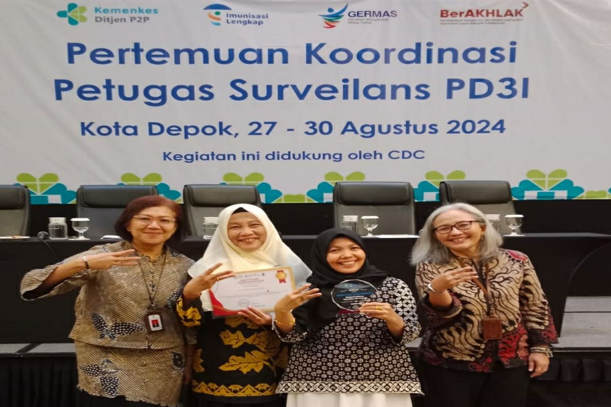 Pemprov Sulbar terima penghargaan Kemenkes terkait program surveilans 2023