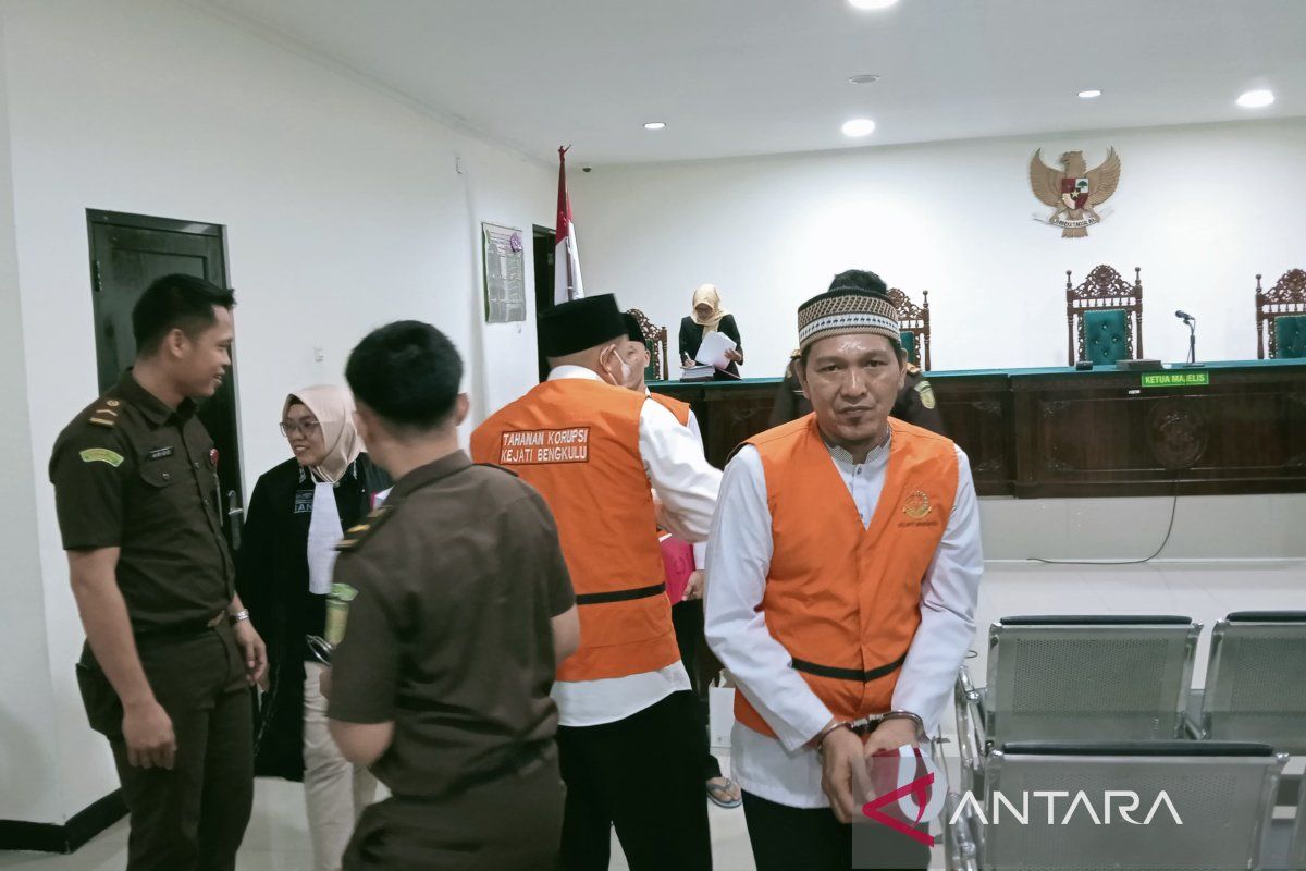 Tiga terdakwa pungli KIR jembatan timbang dituntut hukuman berbeda