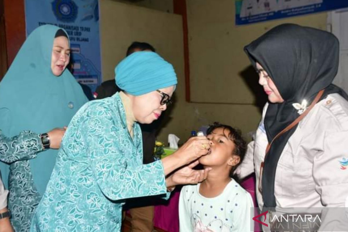 Capaian imunisasi polio tahap l di Rejang Lebong 75,49 persen