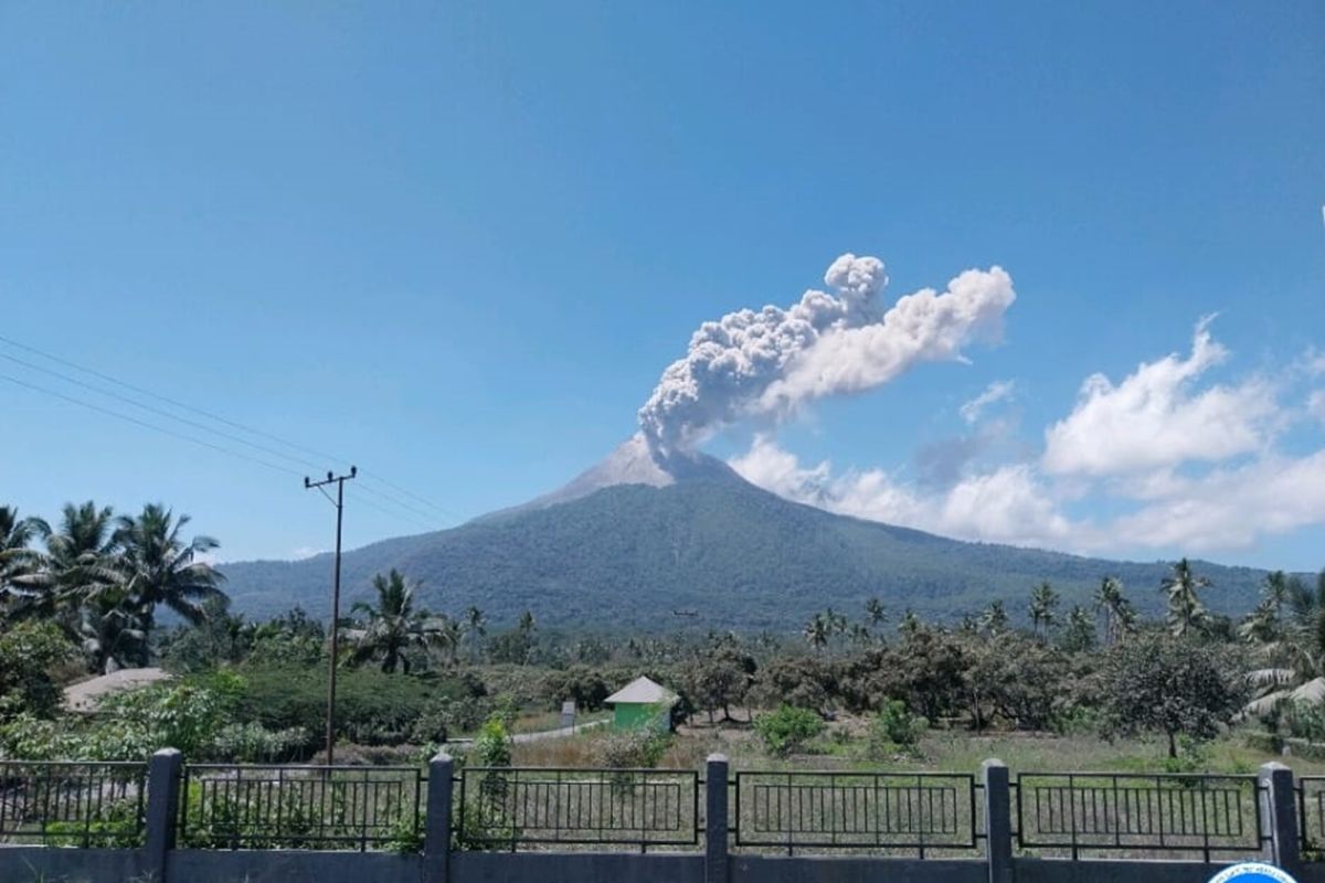 Badan Geologi: Waspada, potensi erupsi Gunung Lewotobi masih ada