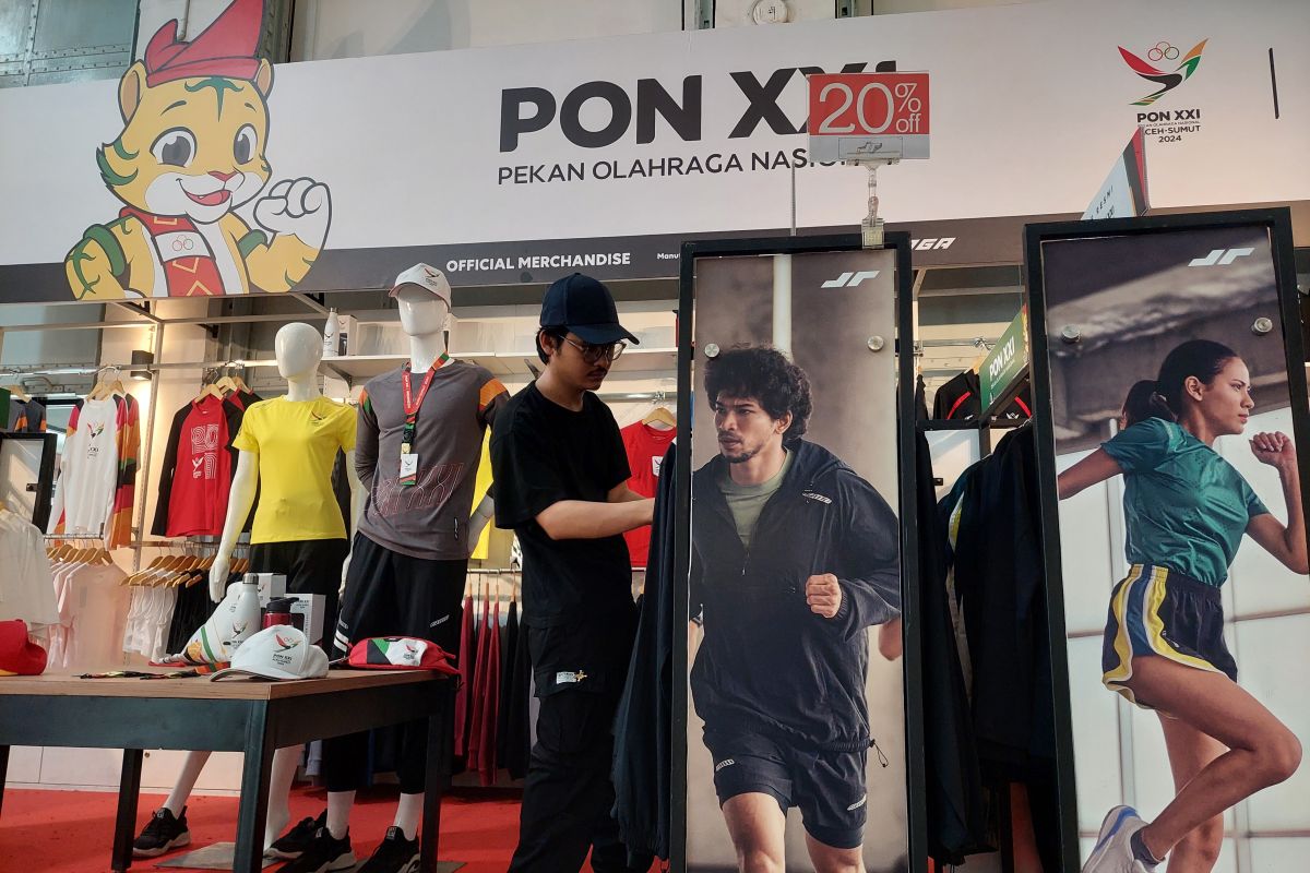 Harga dari Rp100 ribu-Rp1 juta, ayo buru merchandise PON  di Pos Bloc Medan