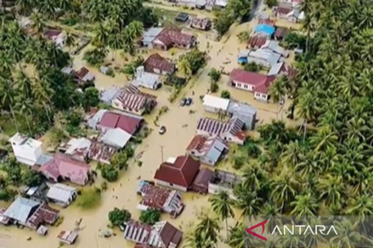 BNPB pastikan korban banjir Sulteng terima bantuan meski tak mengungsi