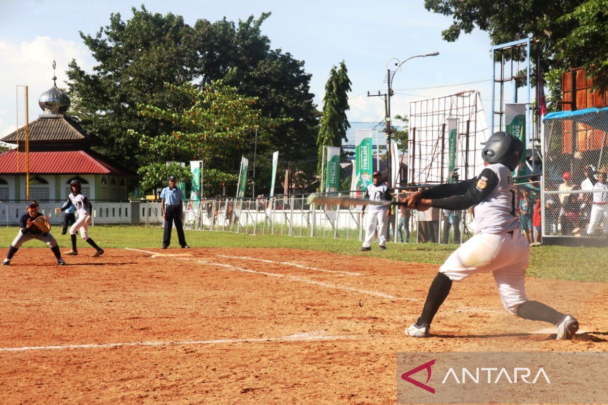 Sofbol - Puteri Jabar amankan langkah usai kalahkan Papua