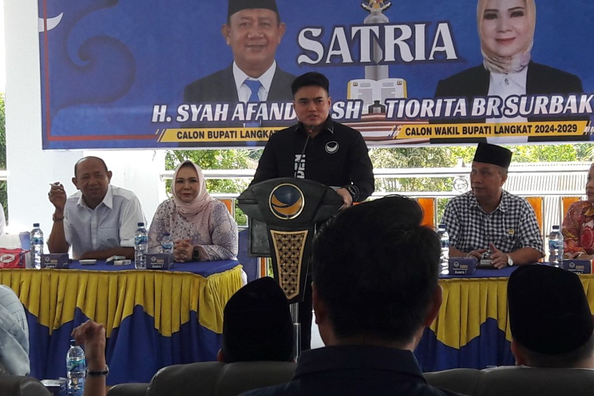 Pasangan Syah Afandin-Tiorita Surbakti rapat konsolidasi pemenangan