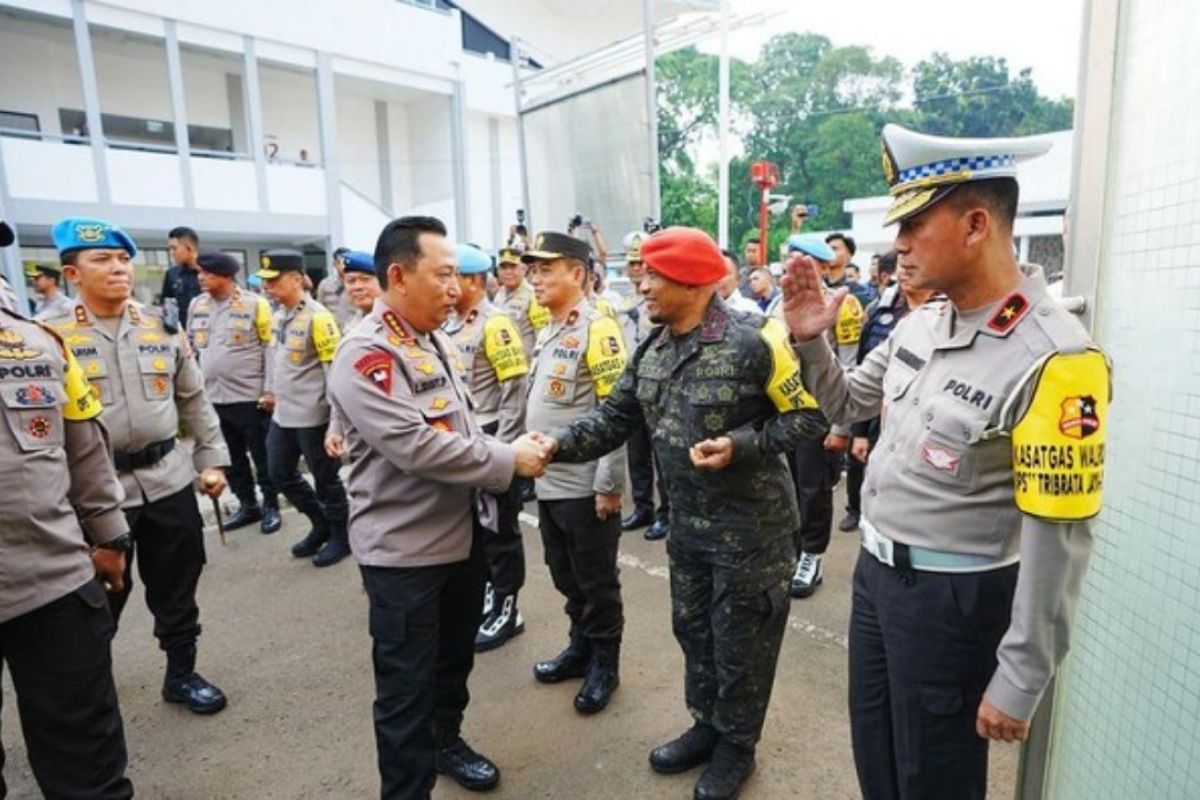 Tinjau Posko Tribrata, Kapolri pastikan pengamanan kunjungan Paus Fransiskus