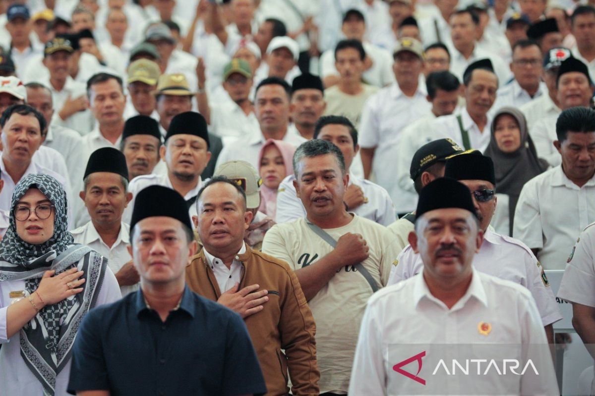 6.000 lebih kades Jatim nyatakan satu komando tak berpolitik jelang pilkada