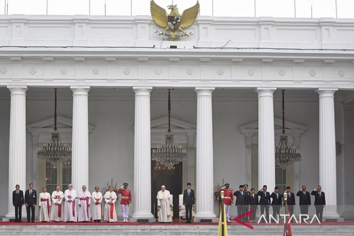 Paus tiba di Istana Merdeka Jakarta disambut upacara kenegaraan