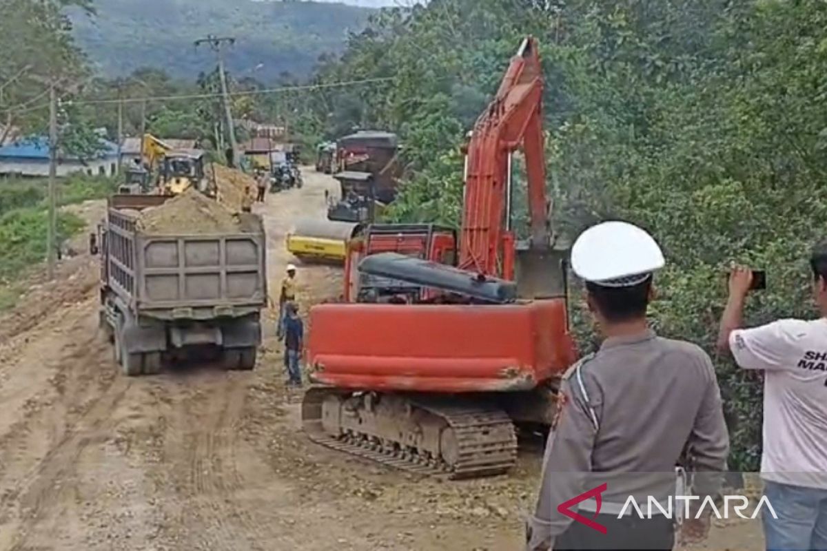 Forum LLAJ Tapsel layangkan surat, BBPJN cutting Jalan nasional Batu Jomba