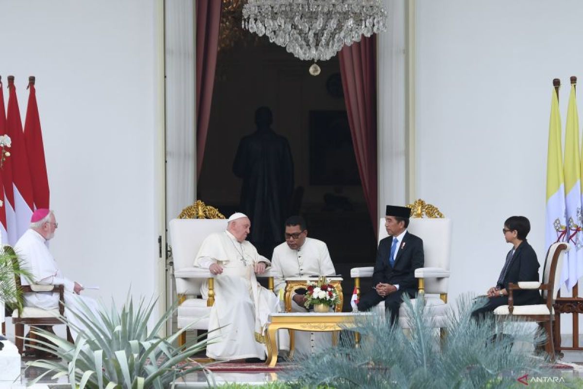 Pope Francis' visit brings strong message to celebrate differences