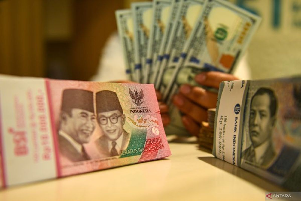 Rupiah hari ini melemah setelah data ekonomi AS membaik secara signifikan