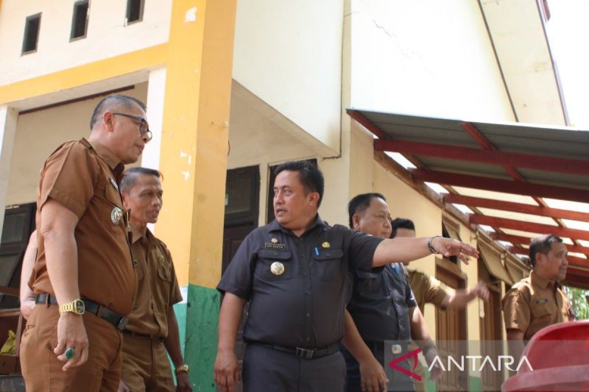 Bupati Bekasi tinjau pembangunan sarana pendidikan untuk pastikan mutu