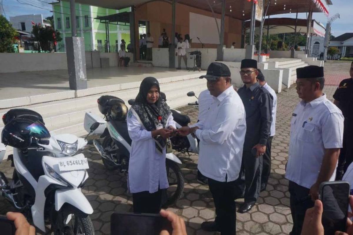 Pemkab Simeulue salurkan sepeda motor ambulans tingkatkan layanan kesehatan