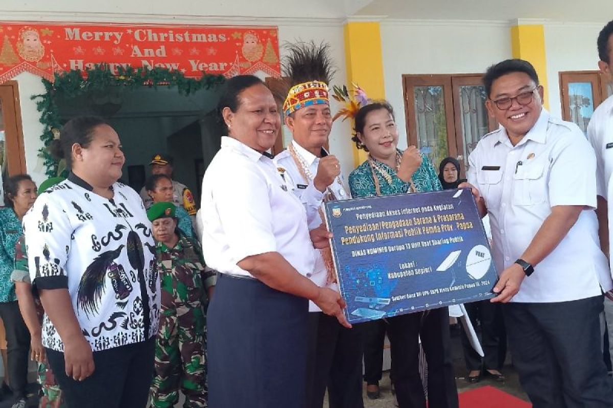 Pemprov Papua berikan bantuan internet Starlink warga Pulau Mapia Supiori