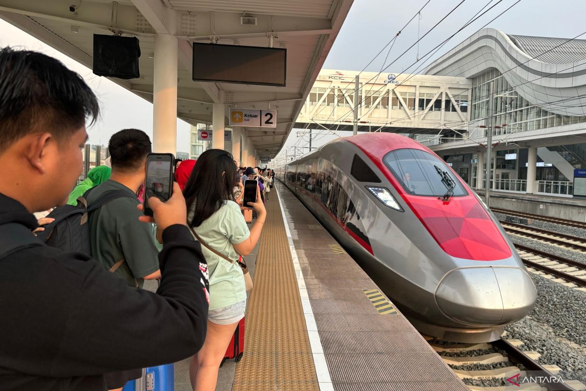 Kereta cepat Whoosh telah layani 5 juta penumpang