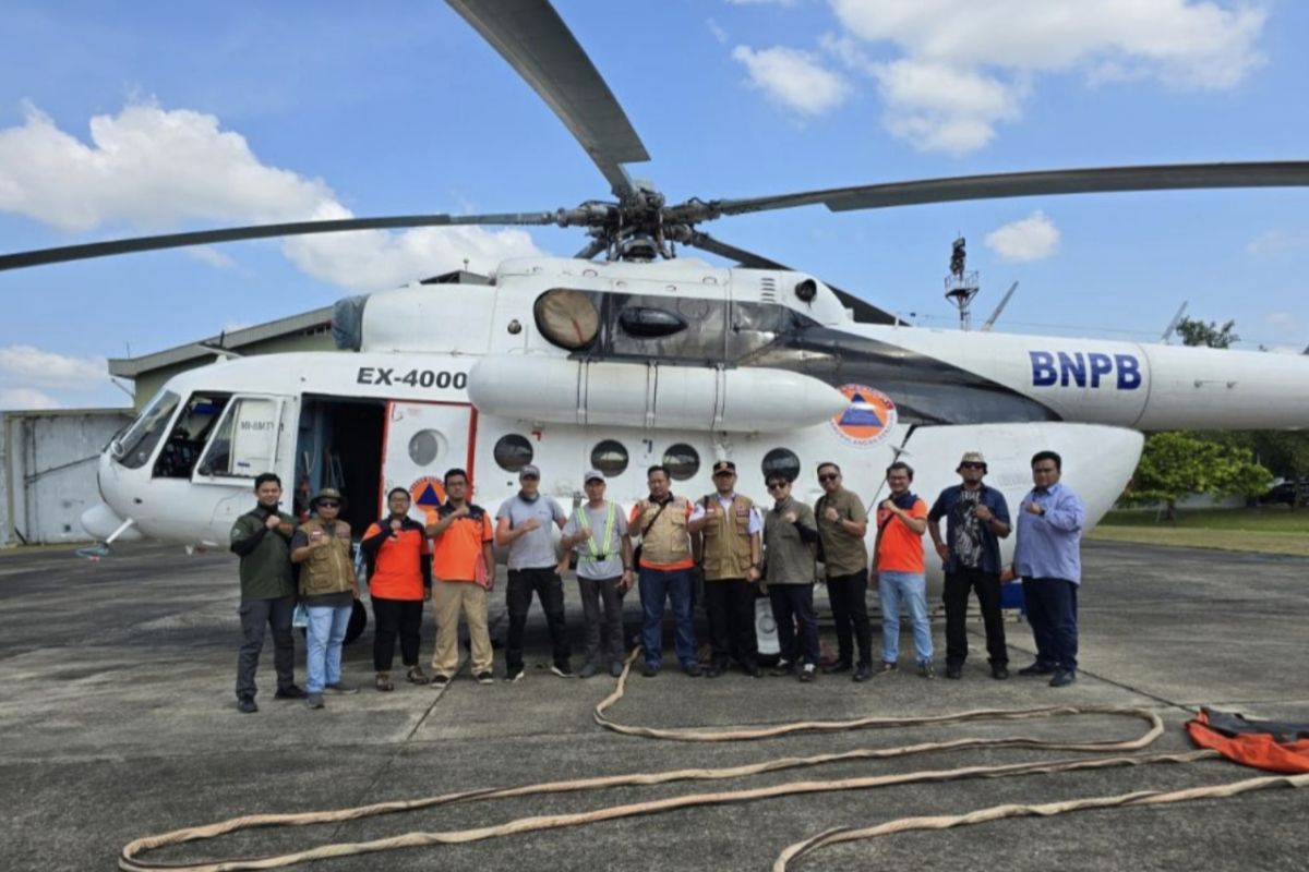 13 helikopter dan pesawat disiapkan untuk antisipasi karhutla di Riau