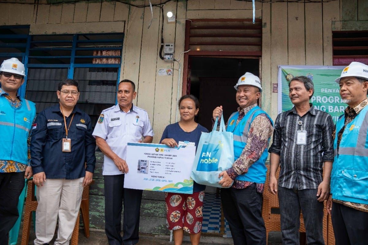 PLN listriki gratis 229 rumah tangga tidak mampu di Kabupaten Nabire