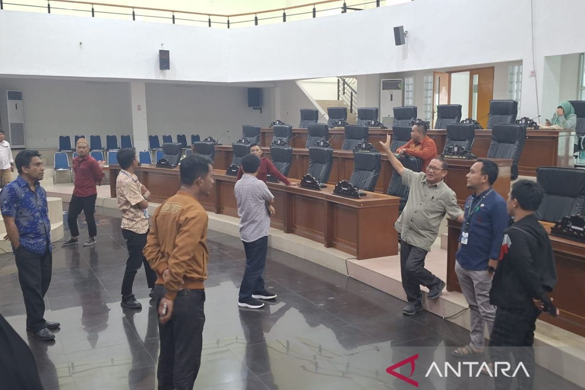 Diskominfotik - Setwan Bahas Teknis Peliputan Anggota DPRD Periode 2024-2029