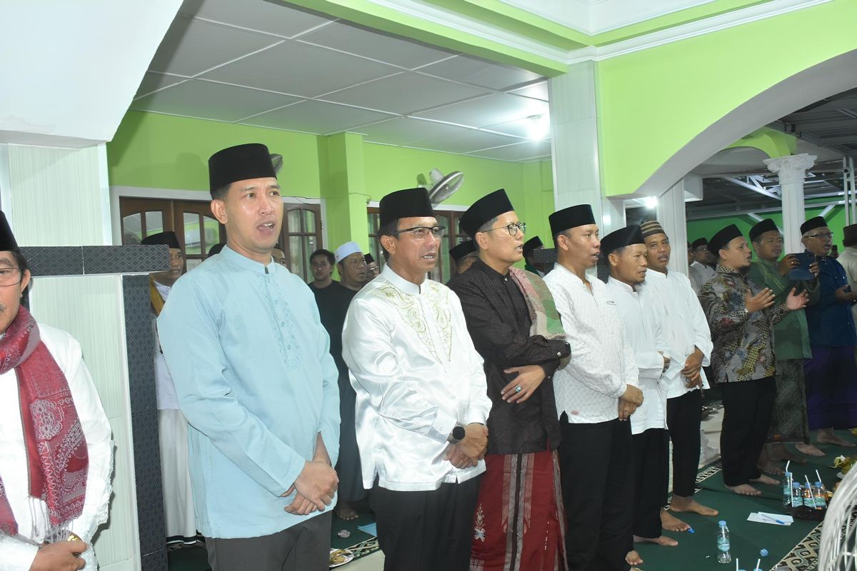 Ribuan jamaah peringati Maulid Nabi di Masjid Al-Istiqomah