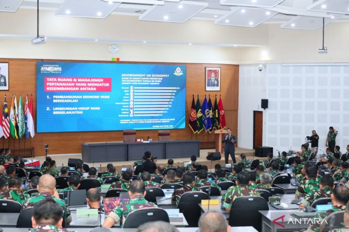 Menteri AHY berikan ceramah pembekalan kepada Pasis Dikreg LII Sesko TNI