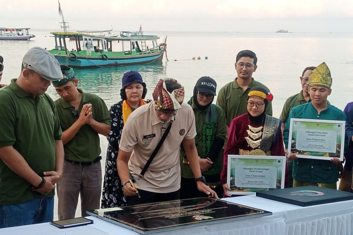 Menparekraf kunjungi Desa Wisata Keciput Belitung