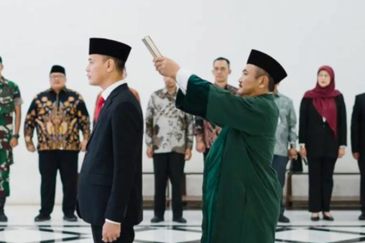 Kepala BKPSDM Asep Aang Rahmatullah resmi menjabat Sekda Karawang