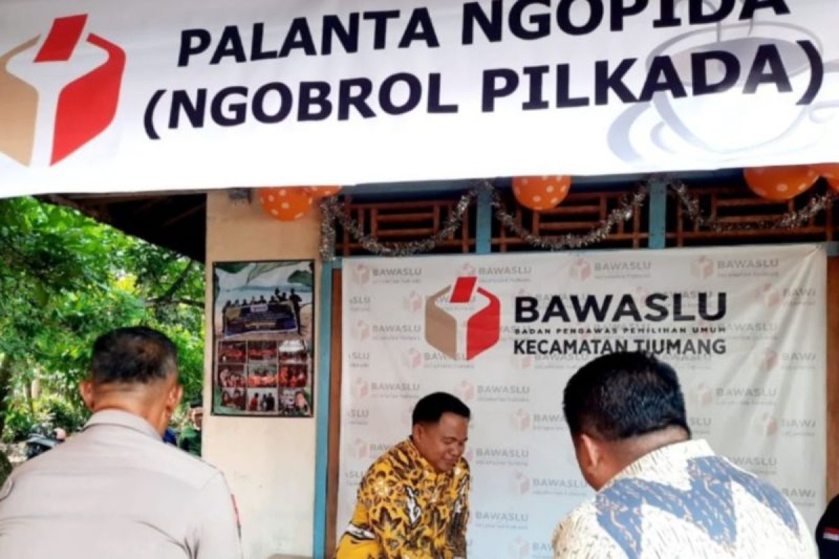 Bawaslu Sumbar resmikan "Palanta Ngopida" Panwascam Tiumang Dharmasraya