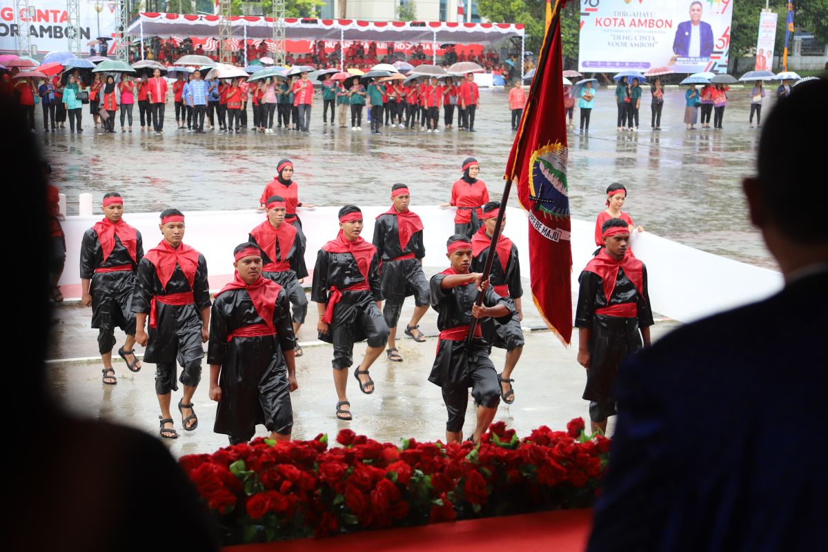 Upacara HUT ke-449 Kota Ambon meriah di tengah guyuran hujan