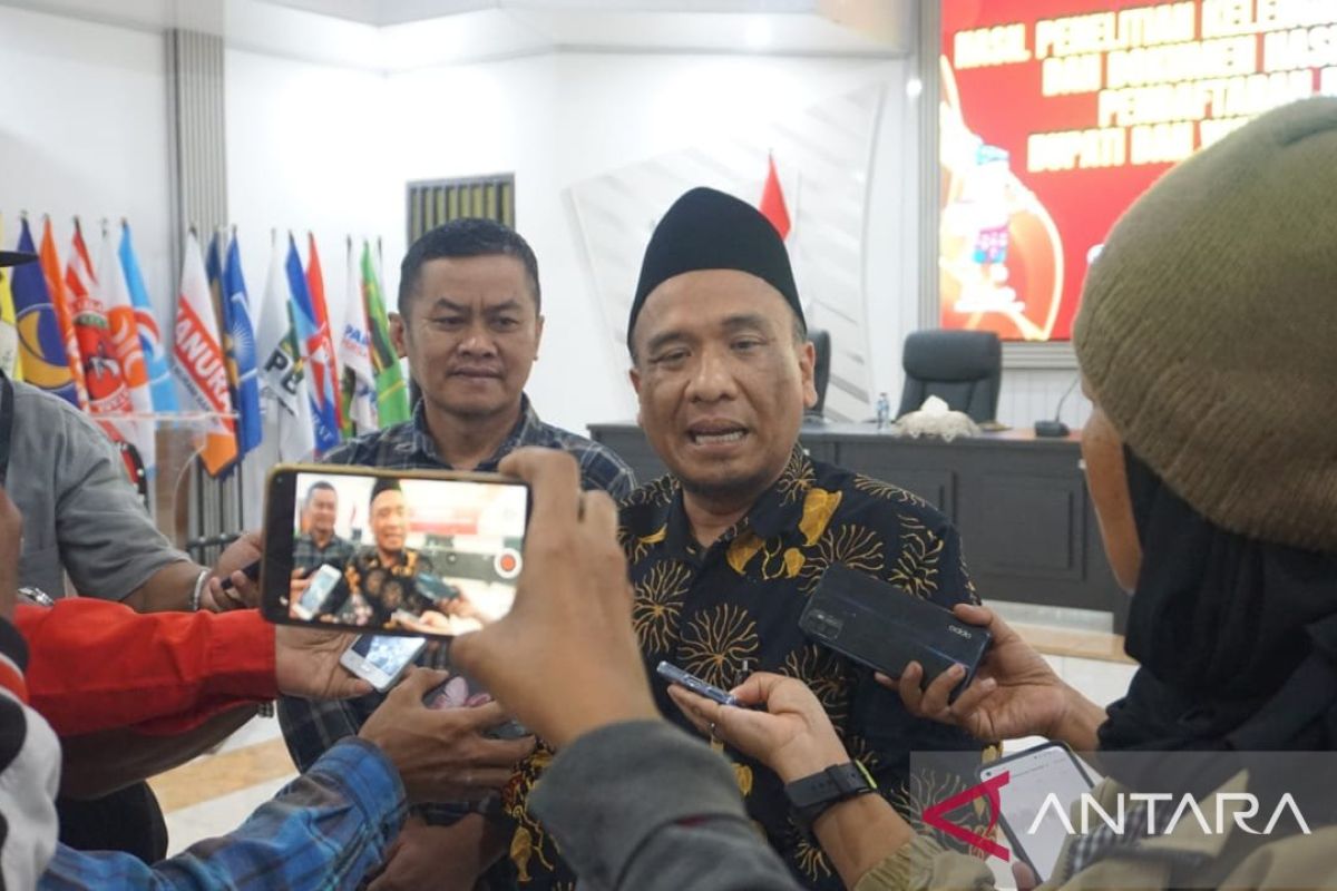 KPU Sidoarjo minta calon peserta pilkada perbaiki syarat administrasi