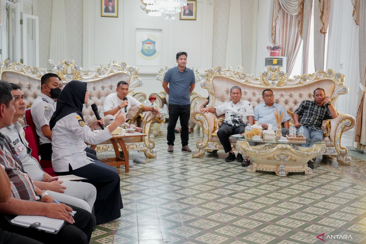 Sering timbulkan kemacetan, Pj Walikota Pangkalpinang terapkan 'One Way' di Jalan Diponegoro