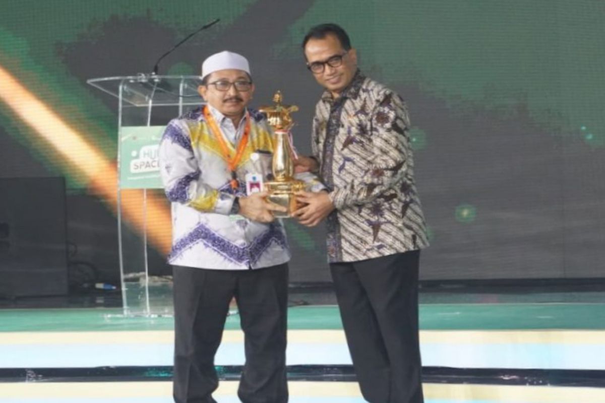 Ministry bestows Wahana Tata Nugraha award on Banjar govt