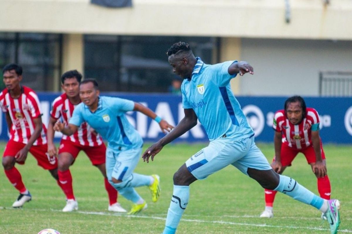 Derby Jatim, Persela kontra Deltras bermain imbang 2-2