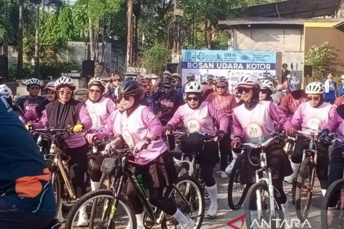 GUB dan Yayasan MPBL sukses gelar gowes peduli bumi