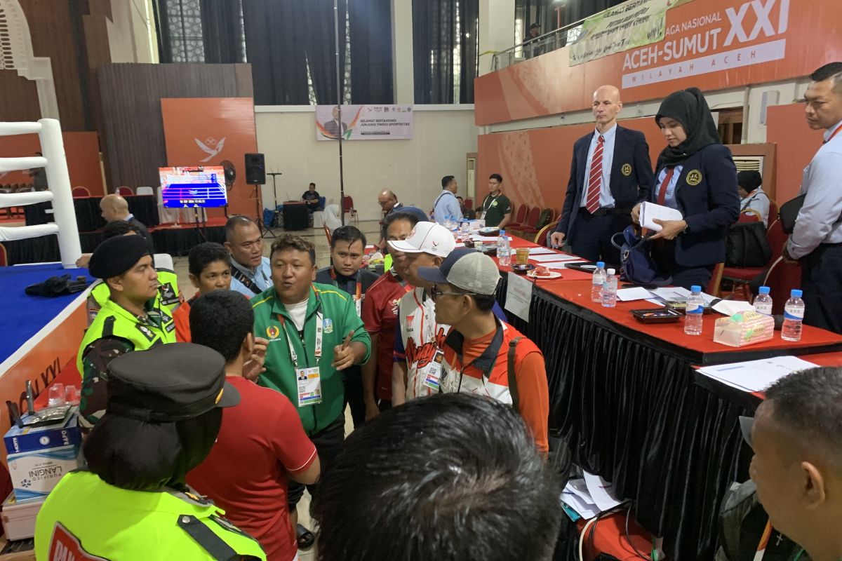 Pelatih DKI Jakarta protes pengunduran jadwal semifinal muaythai