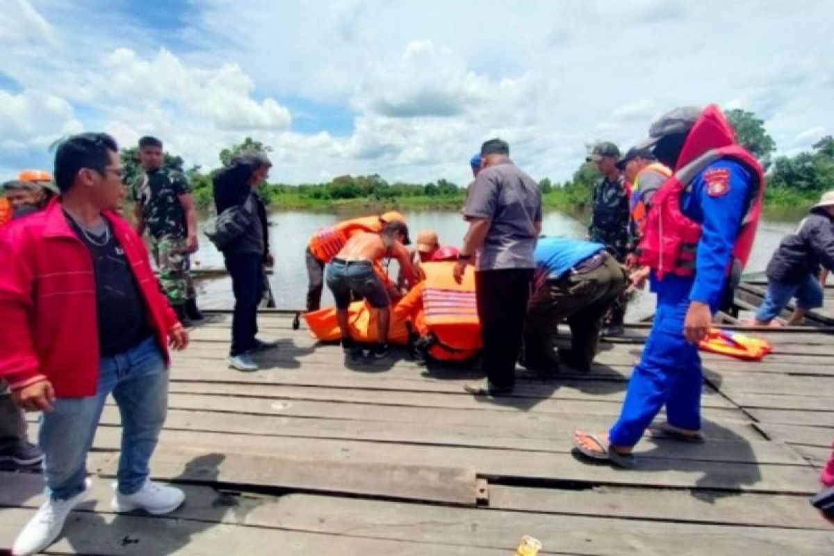 Seorang korban insiden sampan karam ditemukan meninggal dunia