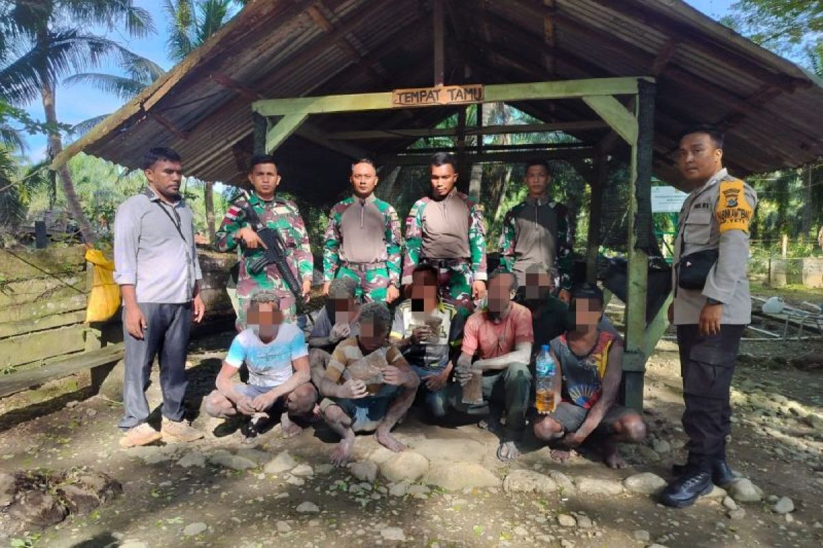 Satgas Yonif 122 Pamtas RI-PNG amankan tujuh pelaku pengedar narkoba di Keerom