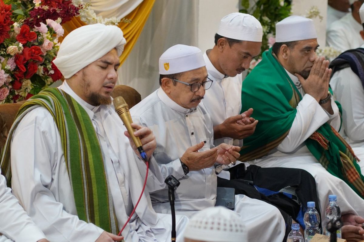 Bupati-Wabup Banjar bersama ratusan jamaah ikuti Maulid Nabi Muhammad