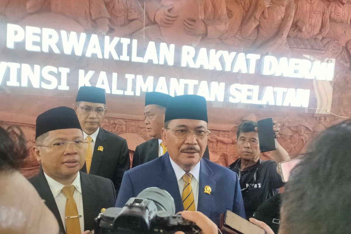 Ketua sementara DPRD Kalsel terima dan dukung pernyataan pengunjuk rasa
