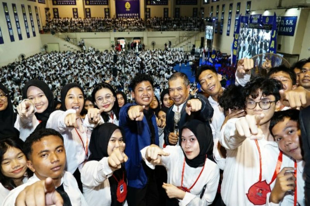 Danang Sadewa nyalakan motivasi mahasiswa baru USM 2024