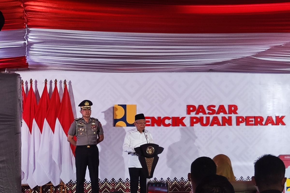 VP Amin launches newly renovated Pasar Baru Market in Tanjungpinang