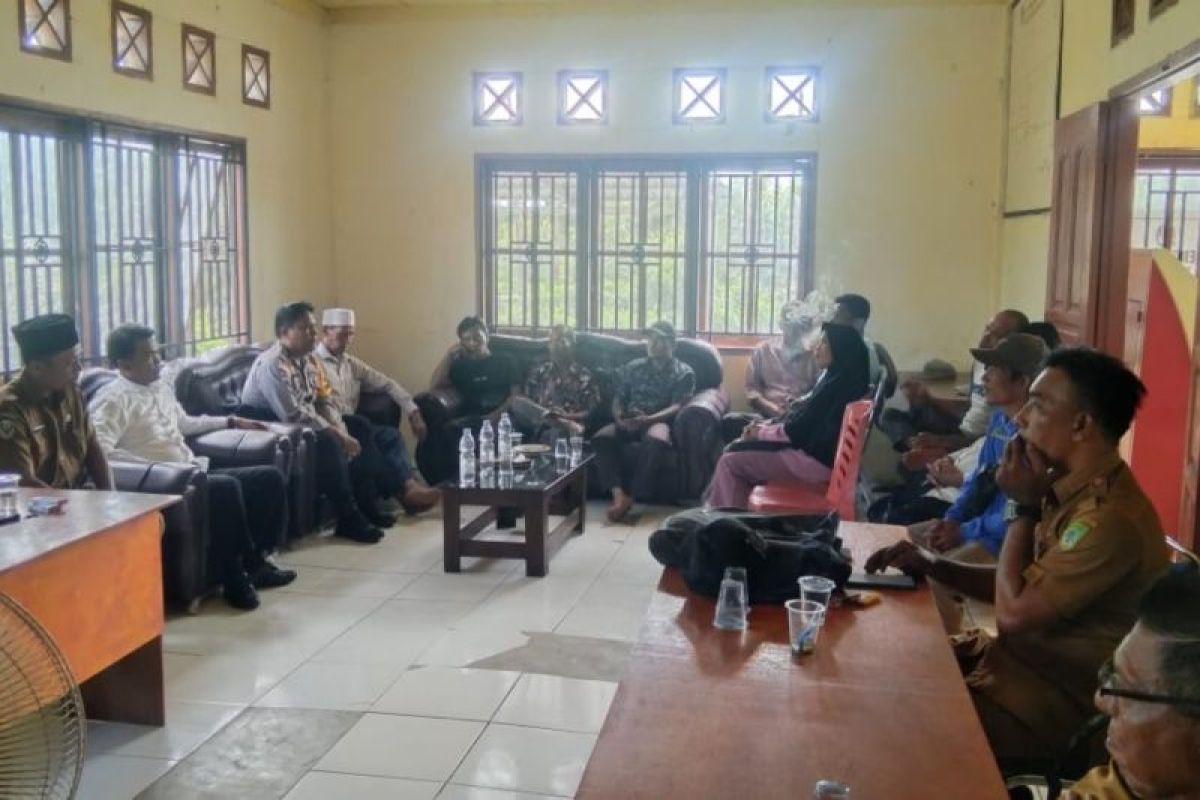Datangi Kantor Penghulu, Polsek Panipahan pastikan kelancaran Pilkada 2024