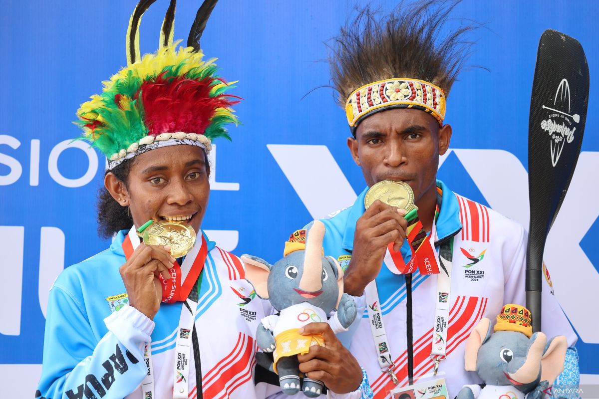 PON XXI: West Papua bags two gold medals in stand-up paddleboarding