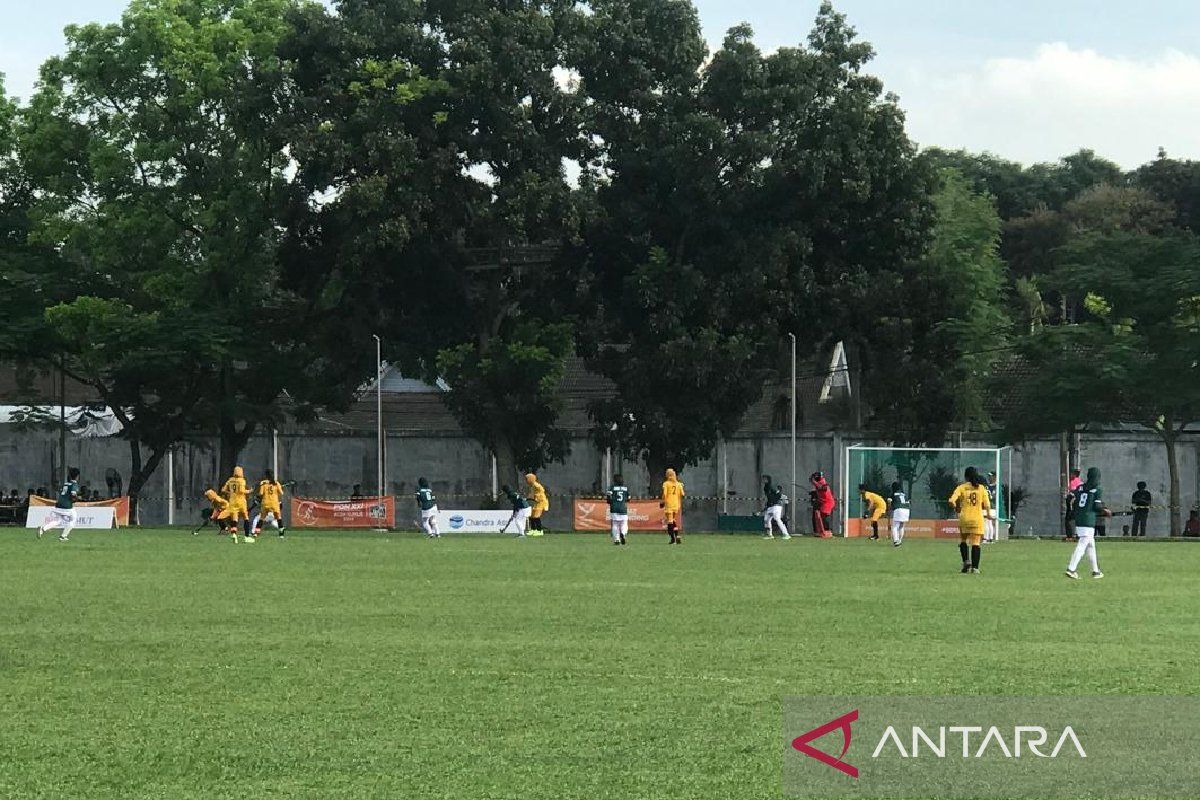 Hoki outdoor putri Sumut tampil maksimal  untuk bungkam Jawa Timur 4-0