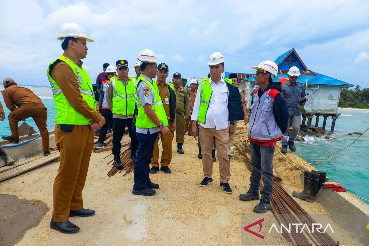 Kemenhub lakukan rehabilitasi Pelabuhan Midai di Natuna