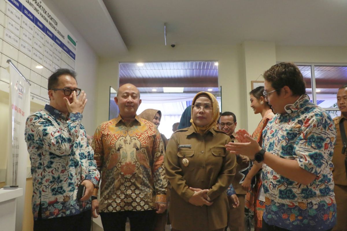 Bupati Tatu resmikan klinik jantung pertama di Kabupaten Serang