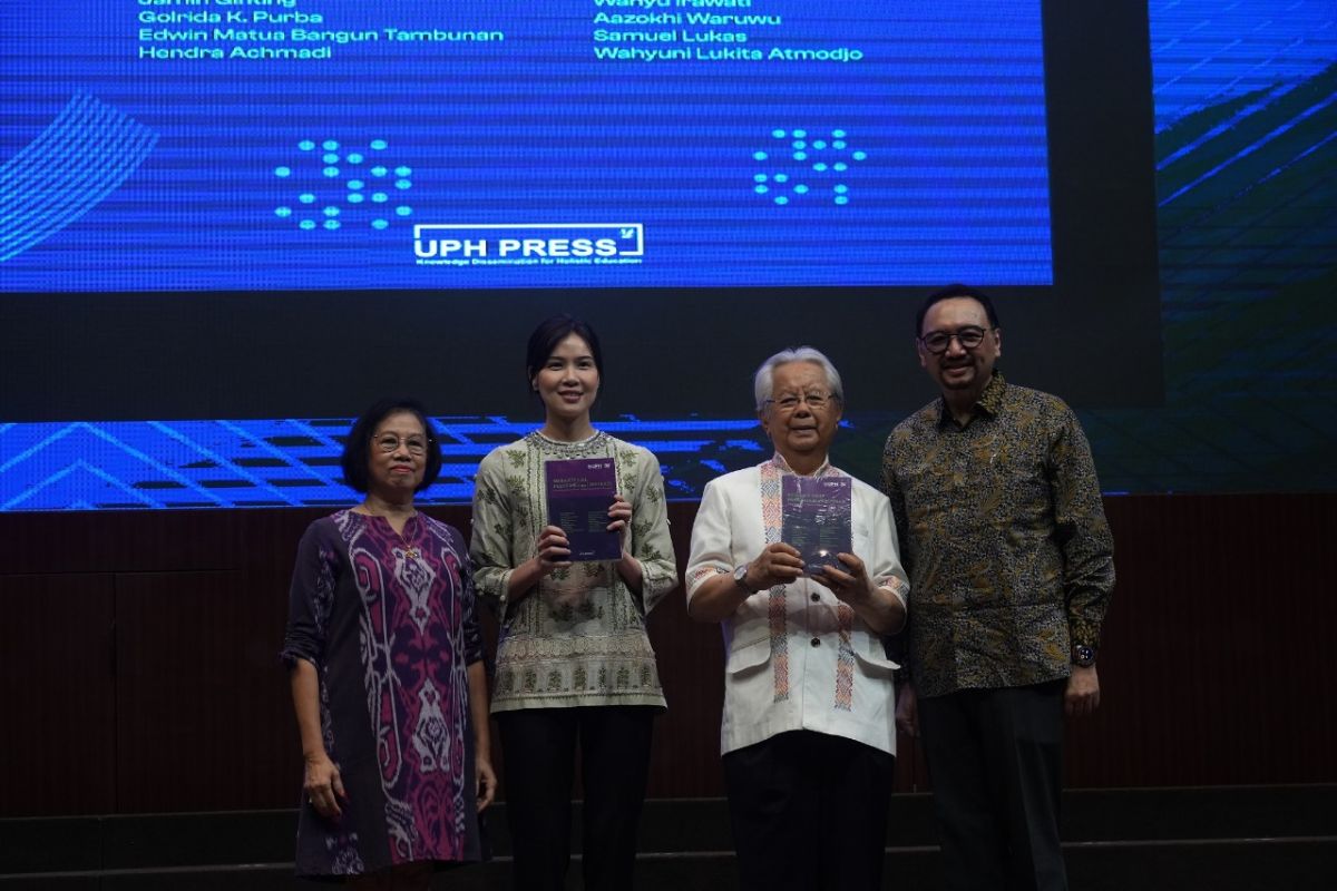 Rayakan tiga dekade, UPH terbitkan buku orasi ilmiah 22 guru besar