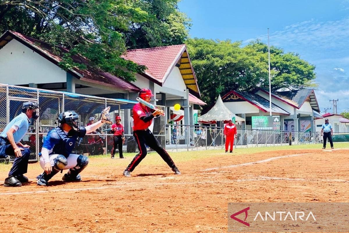 Sofbol putra Jawa Barat gugurkan tuan rumah Aceh di PON 2024